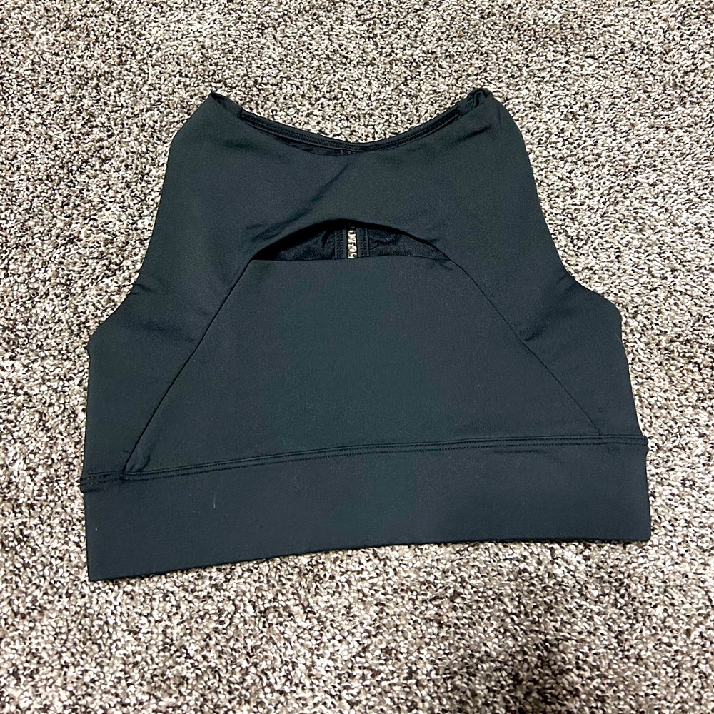 Sports bra/ crop top